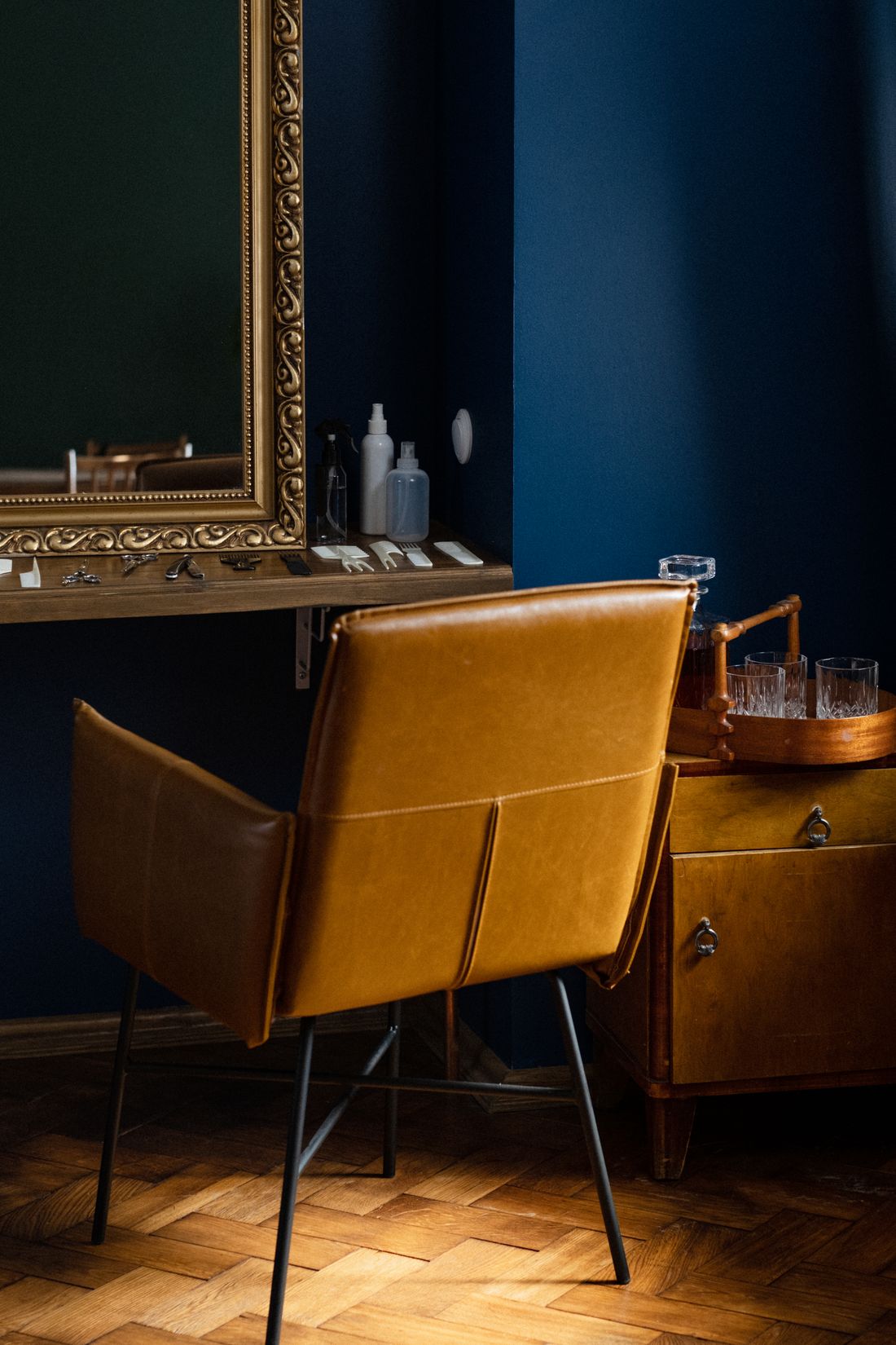 Bildinspiration: Salonstuhl und Salonatmosphäre